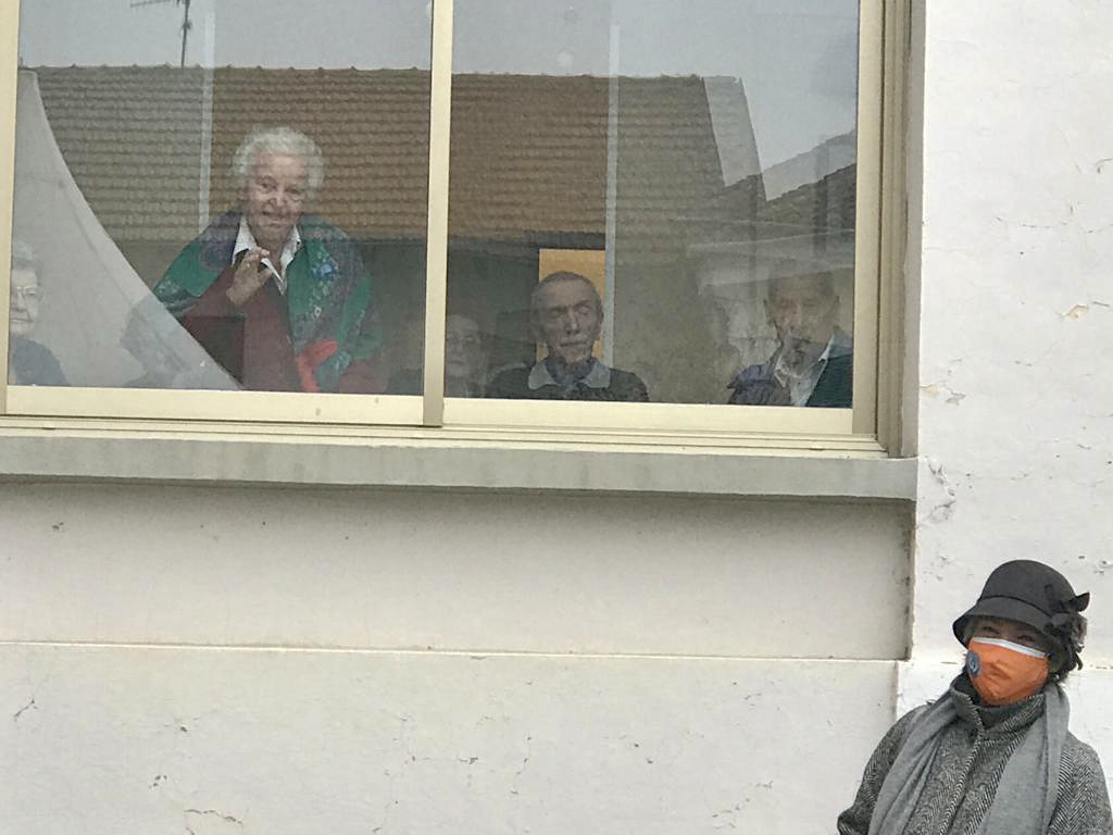 ospiti alla finestra