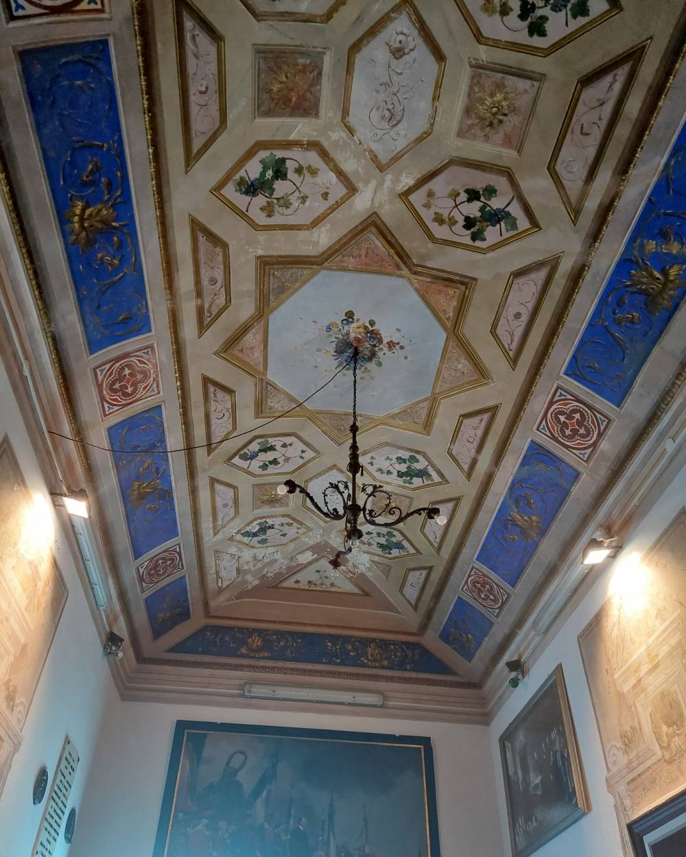 Il bel soffitto della Villa che ospita il Museo Garibaldino