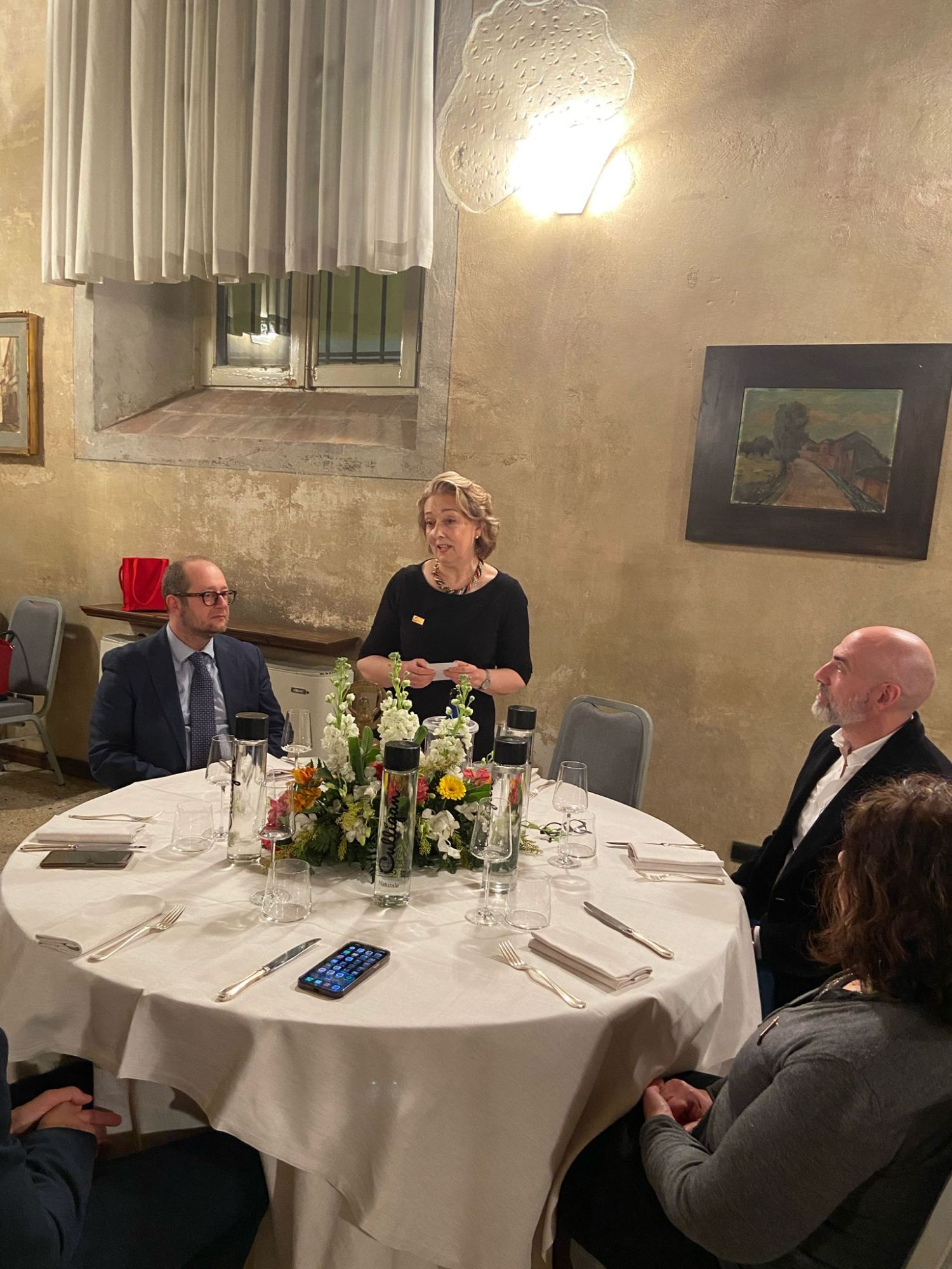 il tavolo della Presidente Marida Brignani